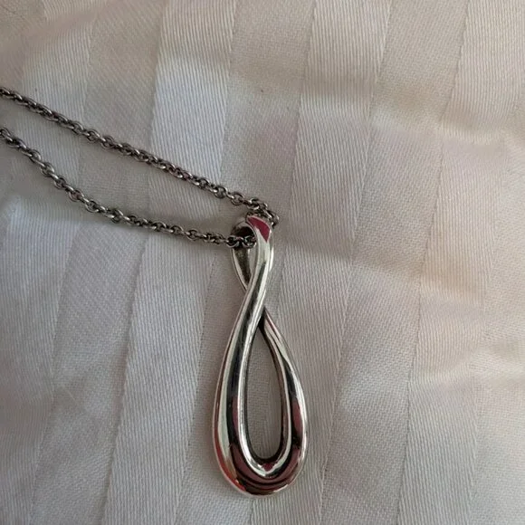 RETIRED James Avery Eternity Sliding Loop Pendant on James Avery Chain Necklace - Picture 2 of 5